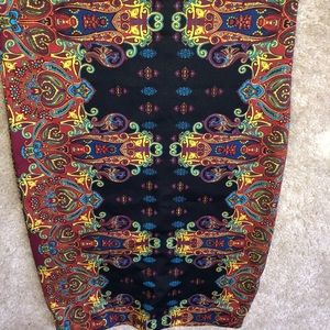 Patterned fitted midi skirt